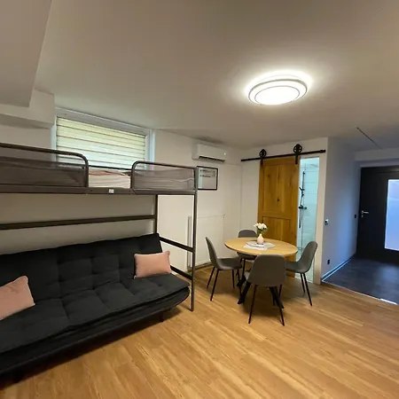 Apartma Tri Breze 아파트 *
