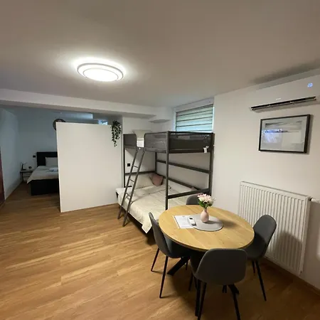 아파트 Apartma Tri Breze Visoko (Sencur)